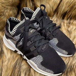 Men adidas , size 6 , black &white , very good condition